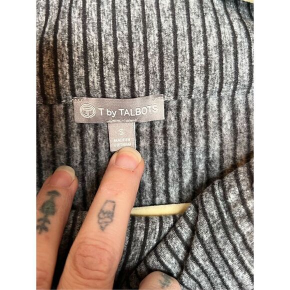 T by Talbots pullover size small - Picture 3 of 8